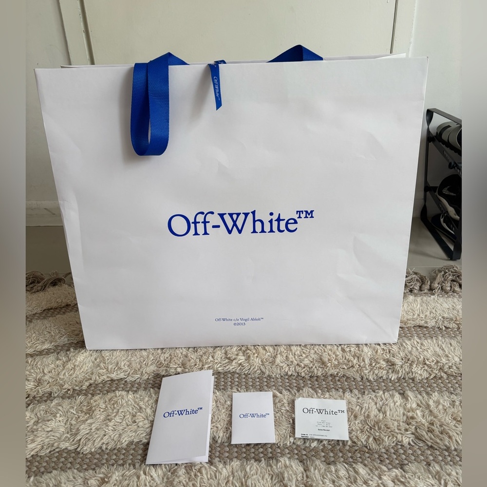 100% Authentic Large OFF WHITE GIFT BAG, & RECEIPT ENVELOPE